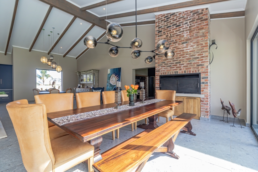 6 Bedroom Property for Sale in Heatherlands Western Cape